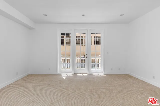 $3,895 | 9800 Vidor Drive, Unit 203, Los Angeles, CA 90035