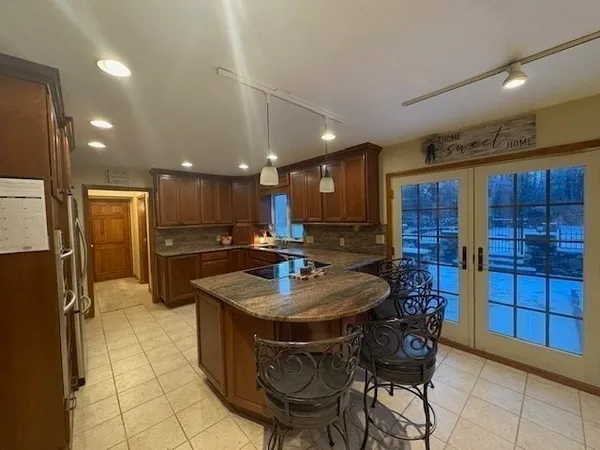 $759,900 | 94 East Charlton Road, Spencer, MA 01562