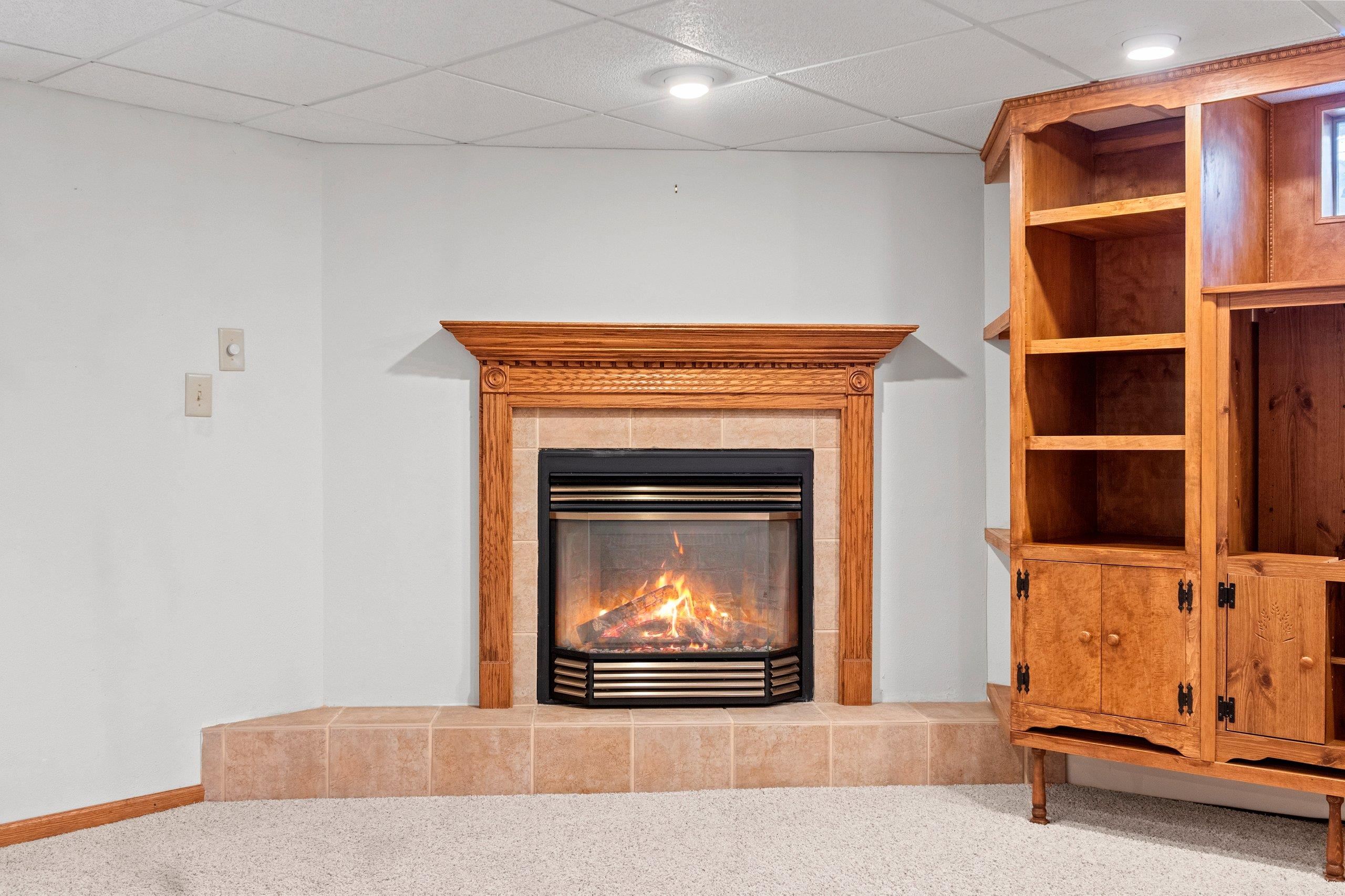 1203 Valleyview Road Green Bay, WI 54304 - Photo 32 of 81