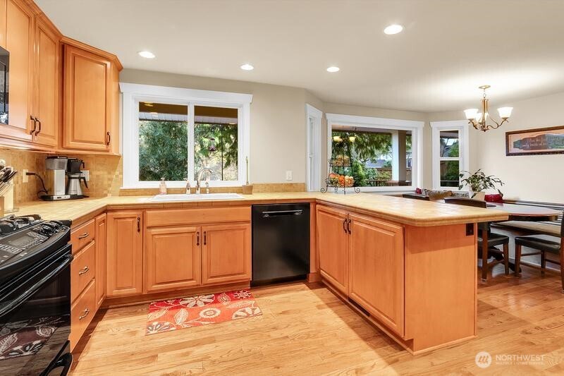 21414 2nd Avenue Southeast Bothell, WA 98021 - Photo 8 of 34