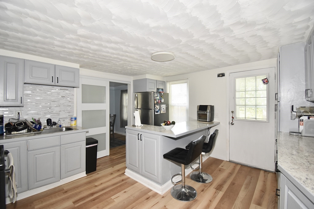 106 Suffolk Street Springfield, MA 01109 - Photo 6 of 18