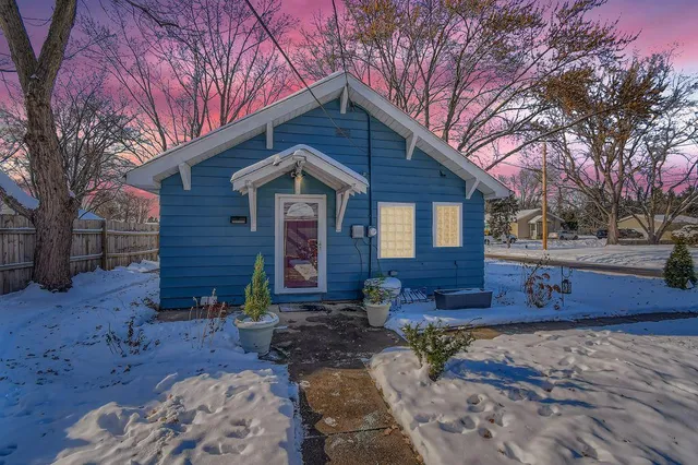 $265,000 | 1728 Abell Street, Maplewood, MN 55117