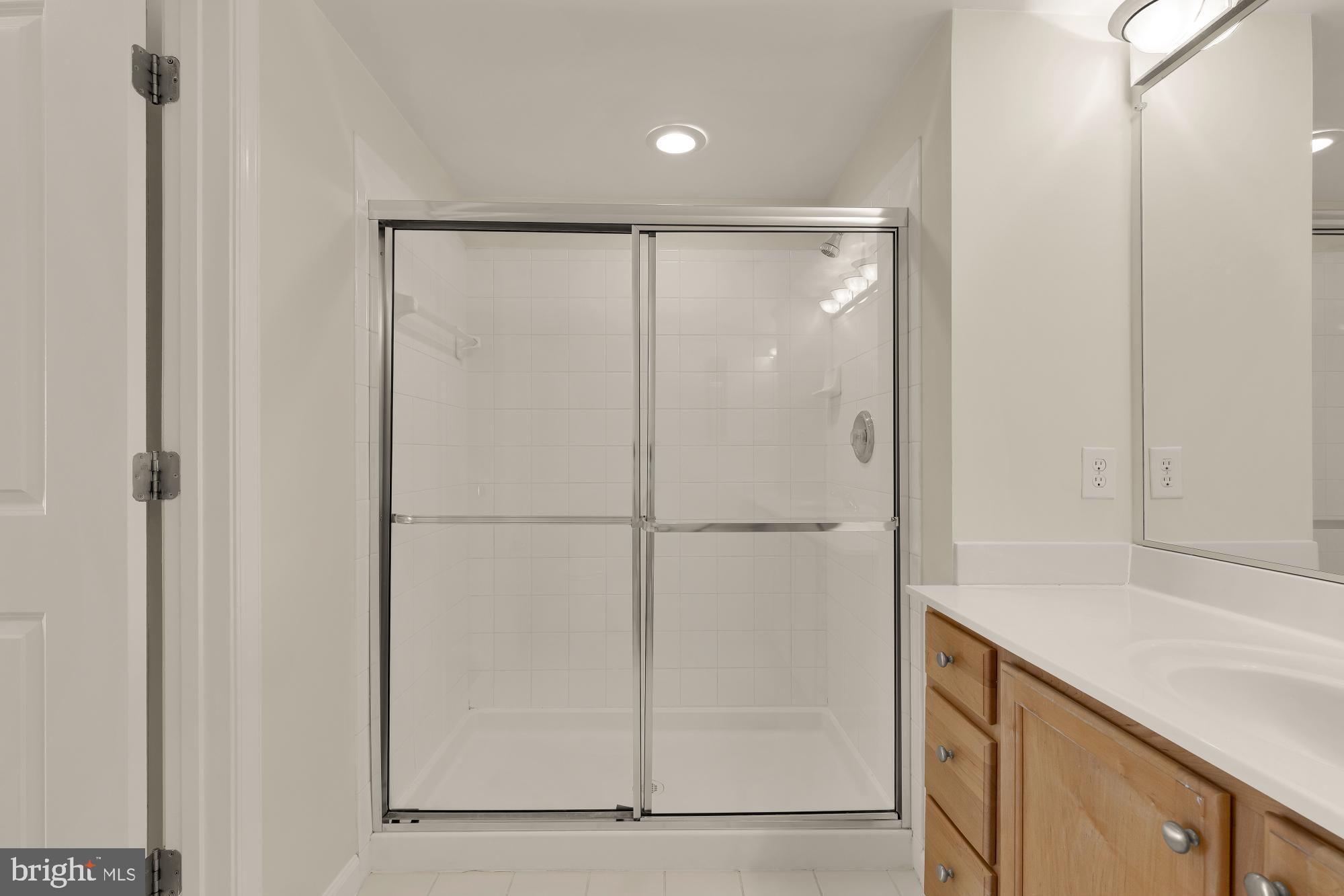 7915 Eastern Avenue Northwest, Unit 1014 Silver Spring, MD 20910 - Photo 9 of 33