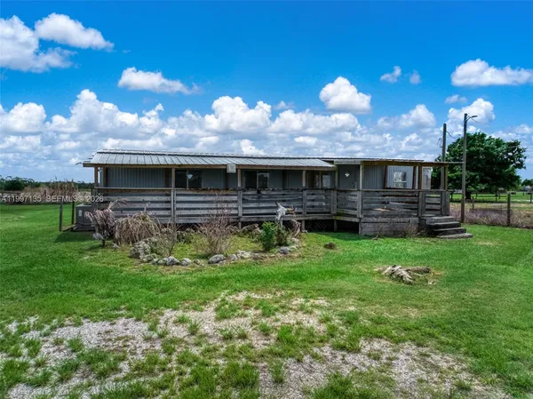 $999,000 | 615 Graham Dairy Road, Venus, FL 33960