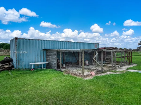 $999,000 | 615 Graham Dairy Road, Venus, FL 33960