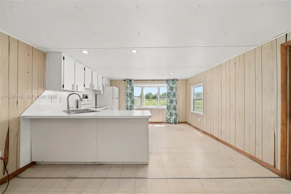 $999,000 | 615 Graham Dairy Road, Venus, FL 33960
