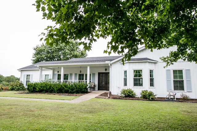 $725,000 | 1348 Camp Ravine Road, Burns, TN 37029