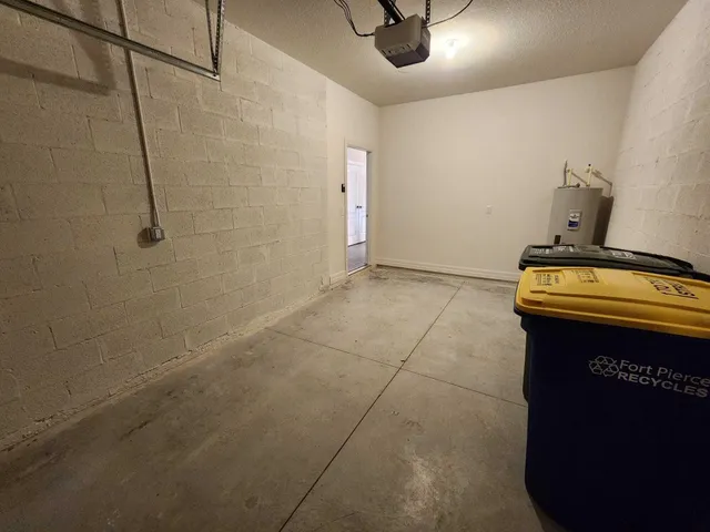 $2,350 | 1817 Party Place, Fort Pierce, FL 34947