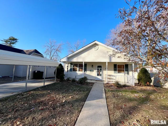 $149,000 | 617 North 10th Street, Herrin, IL 62948
