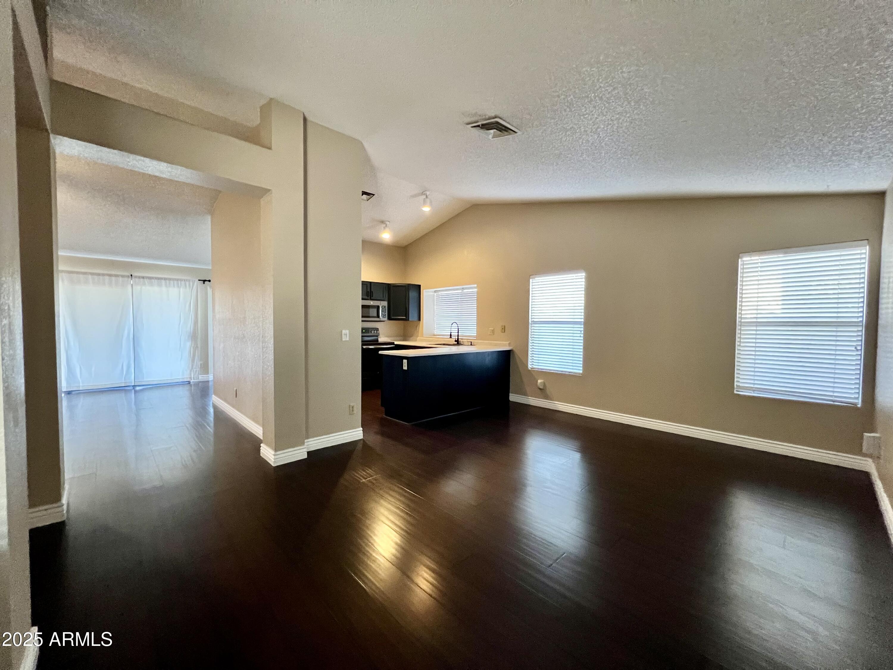 13643 South 36th Way Phoenix, AZ 85044 - Photo 7 of 32 IMG_0321