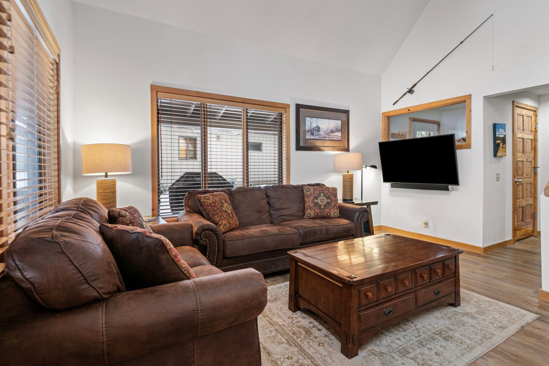 57494 Circle 4 Cabin Road, Unit 18 Sunriver, OR 97707 - Photo 8 of 24 batch_4-web-or-mls-DSC_7527