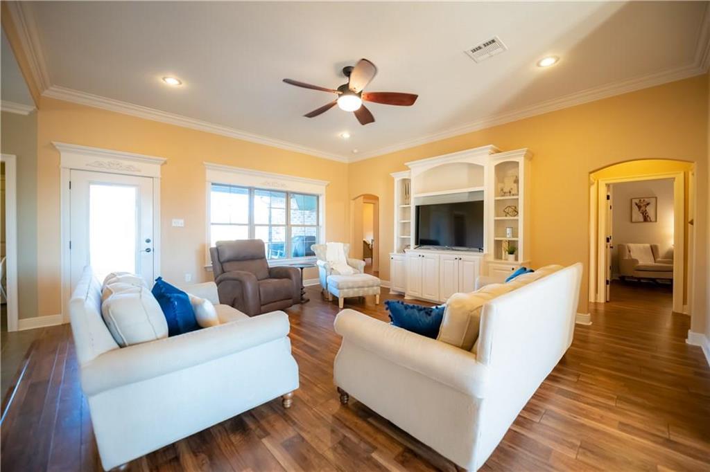 611 Cedar Ridge Street Iowa, LA 70647 - Photo 3 of 13 Gallery Image 3