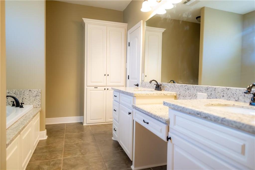 611 Cedar Ridge Street Iowa, LA 70647 - Photo 6 of 13 Gallery Image 6
