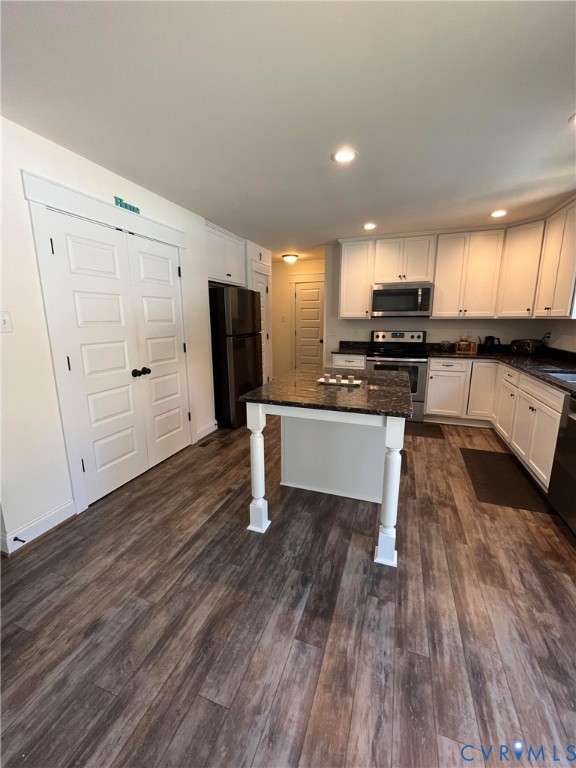 2106 Hancock Road Powhatan, VA 23139 - Photo 5 of 28