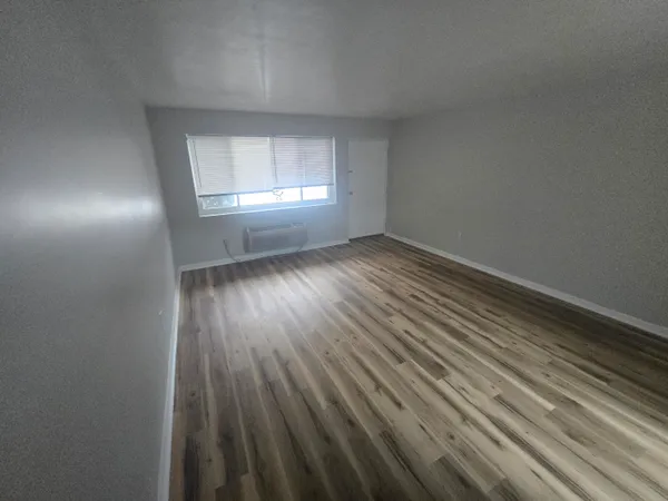 $915 | 2607 Westover Avenue Southwest, Unit 102, Roanoke, VA 24015