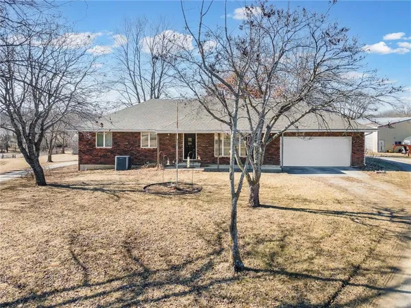 $1,050,000 | 3919 Southwest State Rte T, Polo, MO 64671