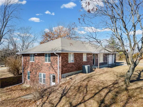 $1,050,000 | 3919 Southwest State Rte T, Polo, MO 64671