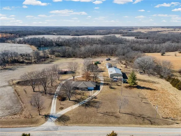 $1,050,000 | 3919 Southwest State Rte T, Polo, MO 64671