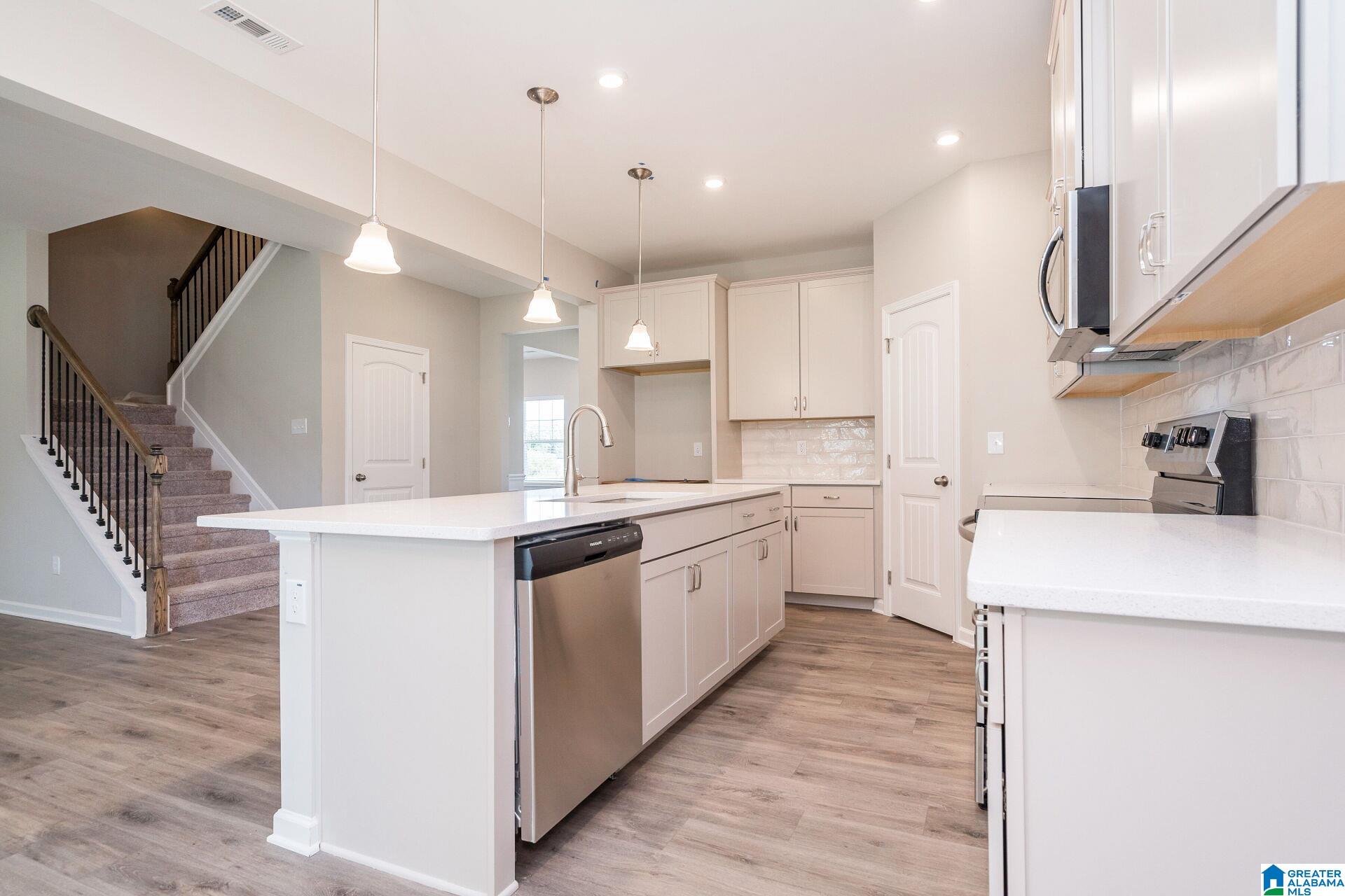 6040 Arbor Ridge Drive Moody, AL 35004 - Photo 8 of 31