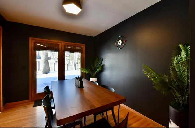 $6,995 | 239 Byrondale Avenue, Wayzata, MN 55391