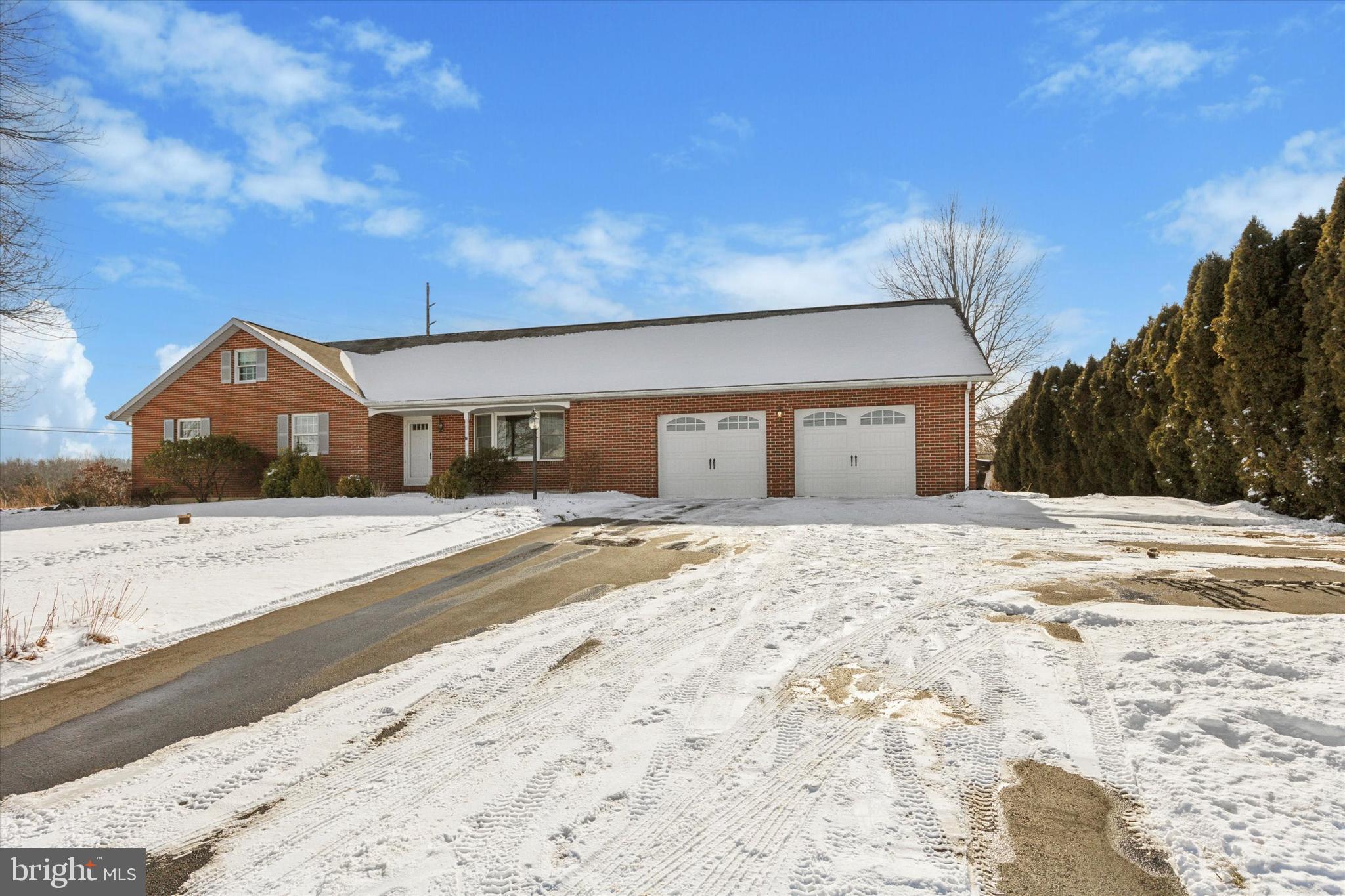 334 East Moyer Road Pottstown, PA 19464 - Photo 2 of 25 Gallery Image 2