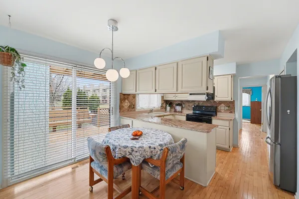 $380,000 | 12301 Pinecrest Drive, Plymouth, MI 48170