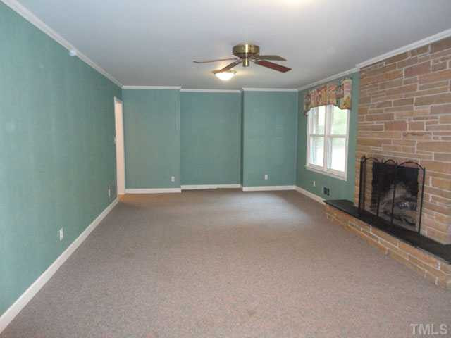6120 Yates Mill Pond Road Raleigh, NC 27606 - Photo 16 of 23 Den/Family/Great Room