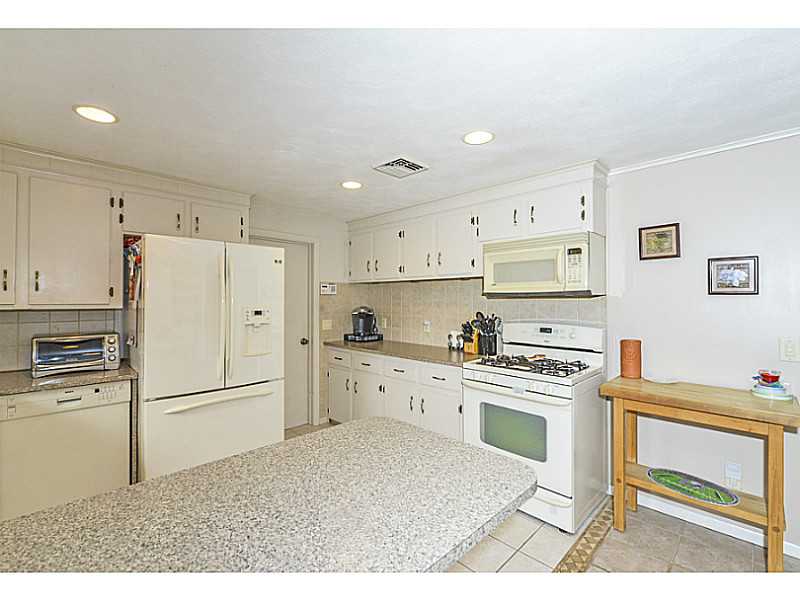 11 Eagle Road Cranston, RI 02920 - Photo 5 of 23 Kitchen.
