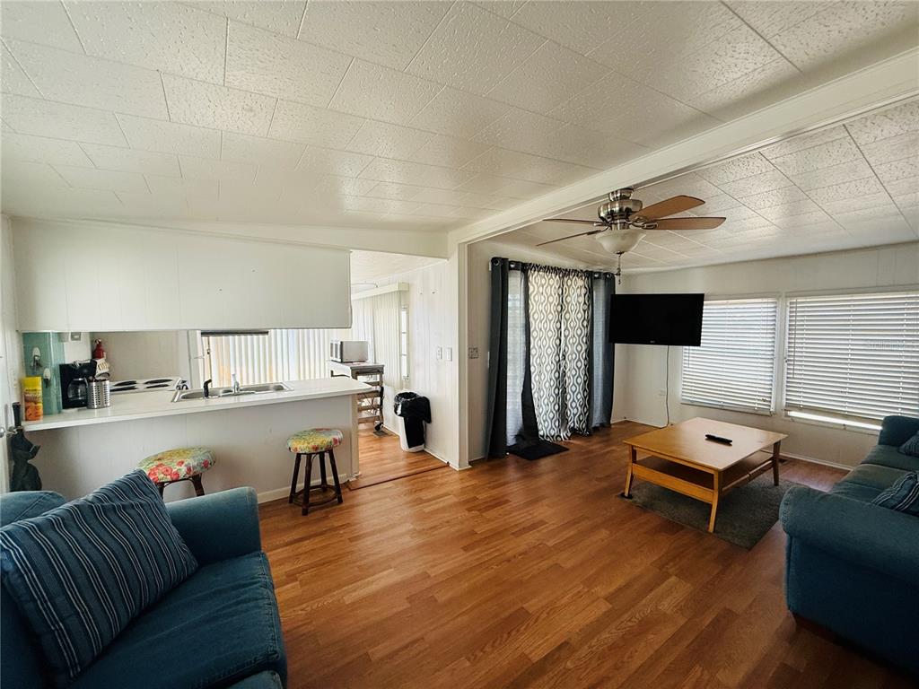 4851 West Gandy Boulevard, Unit B3L15 Tampa, FL 33611 - Photo 7 of 34