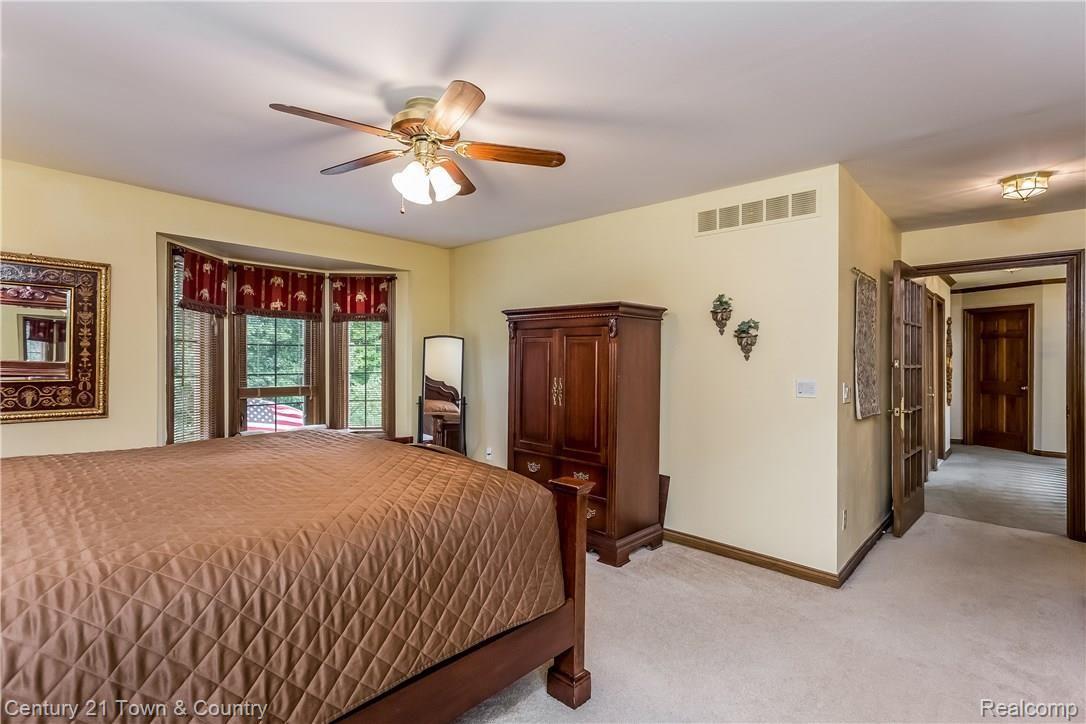 545 Sunlight Drive Rochester, MI 48309 - Photo 36 of 68 037-Master_Bedroom-4533695-large.jpg