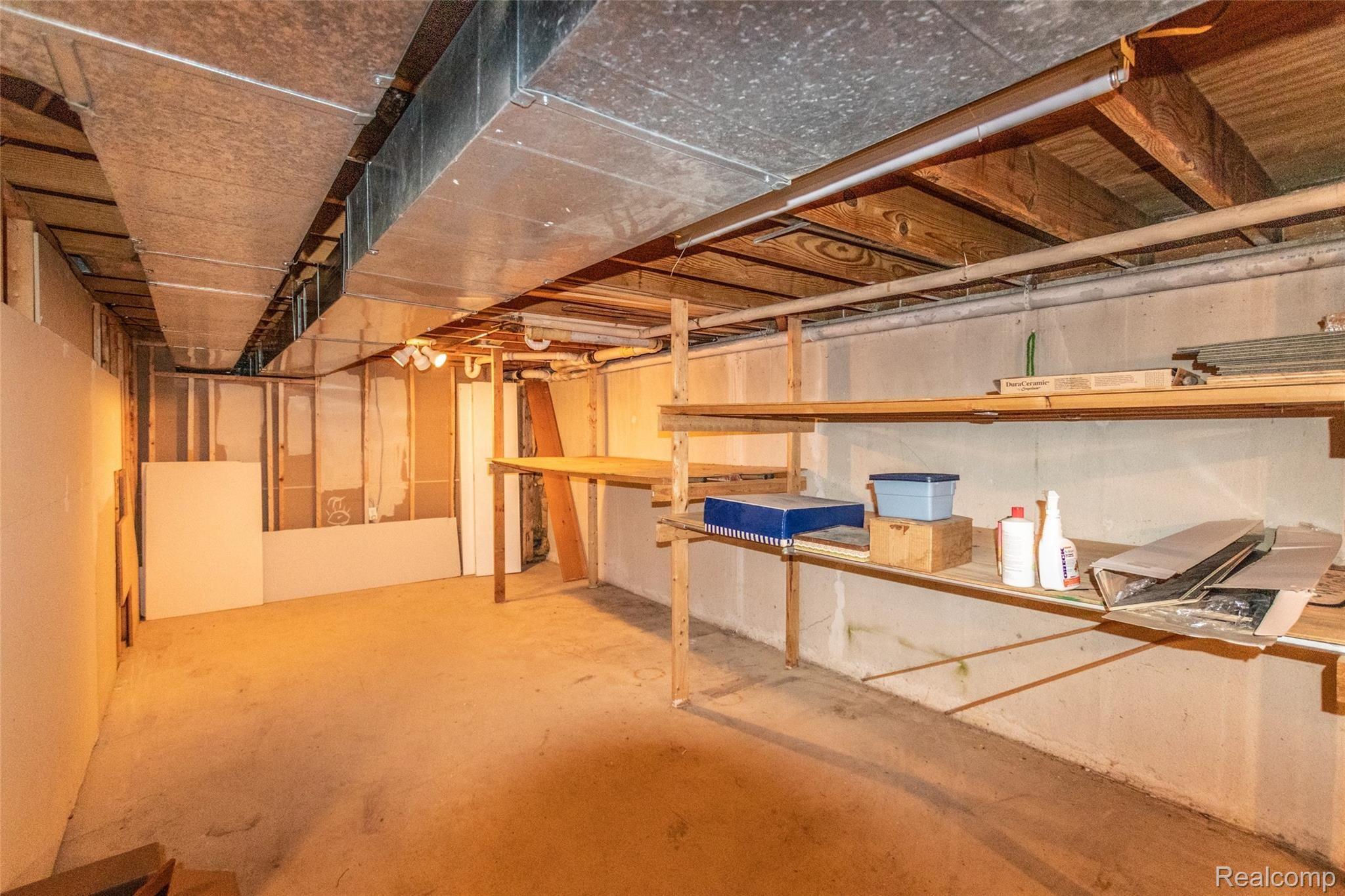 1500 East Rattalee Lake Road Holly, MI 48442 - Photo 44 of 62 20210611_1500 E Rattalee Lake Rd_051.jpg