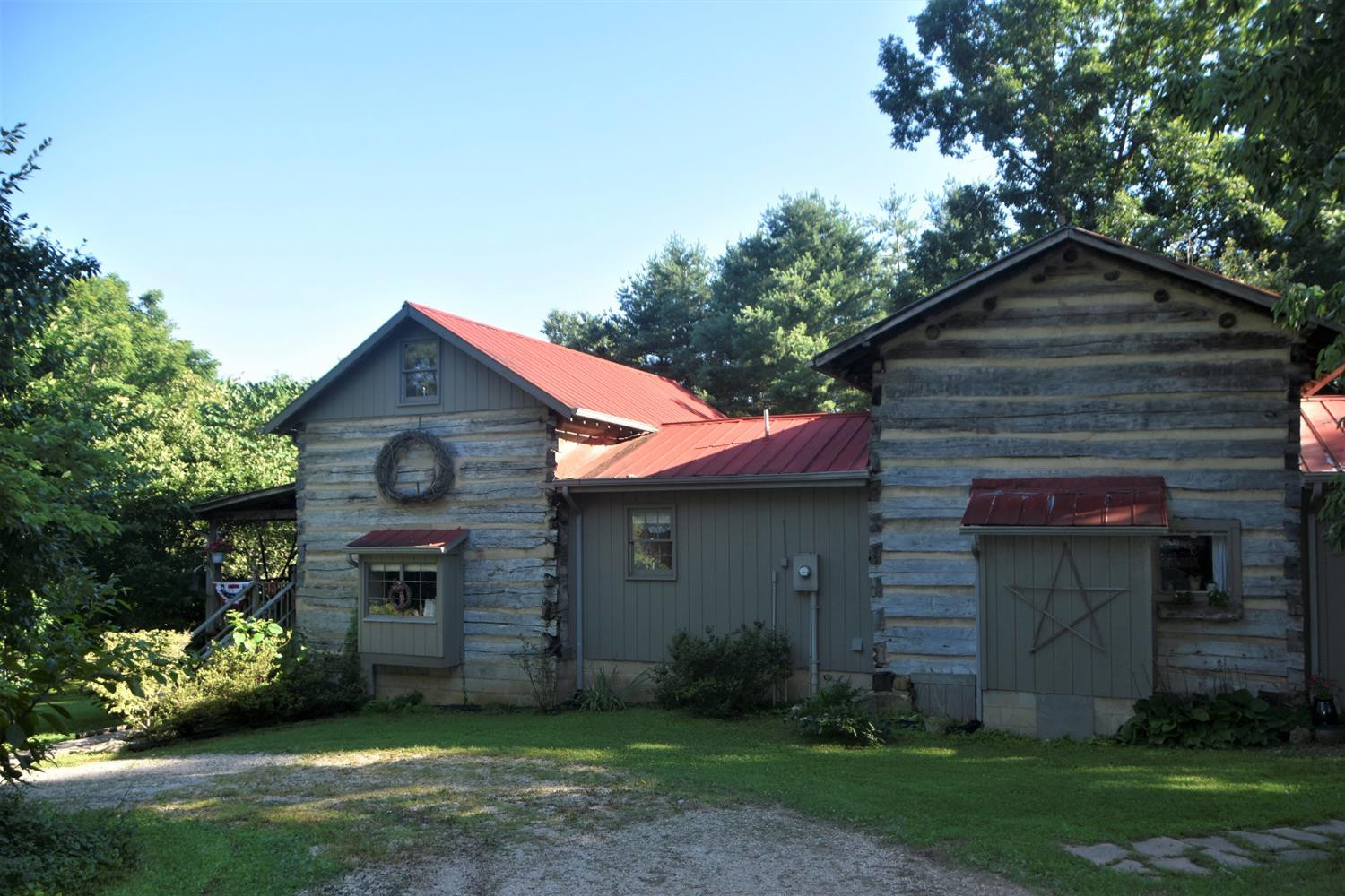 821 Sand Hill Road Irvine, KY 40336 - Photo 4 of 78 There's also another log section that co