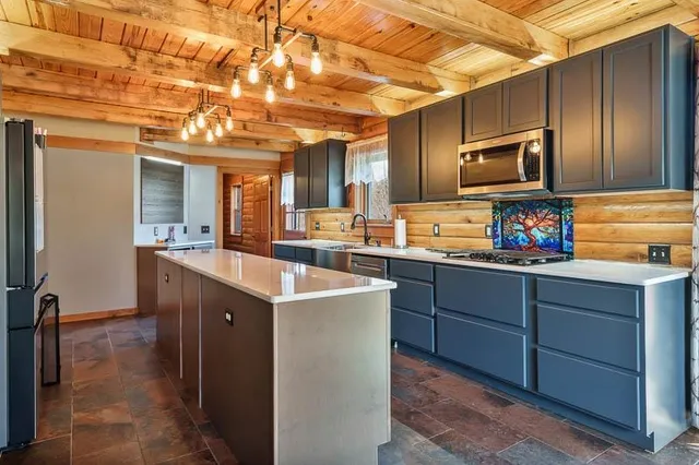 $530,000 | 7334 Hawthorne Ridge, Roscoe, IL 61073