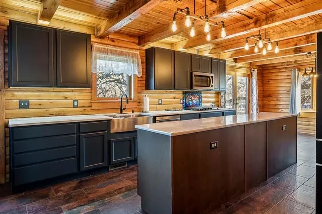 $530,000 | 7334 Hawthorne Ridge, Roscoe, IL 61073