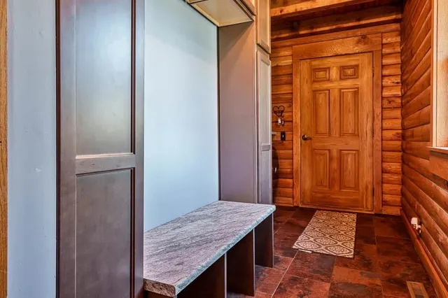 $530,000 | 7334 Hawthorne Ridge, Roscoe, IL 61073