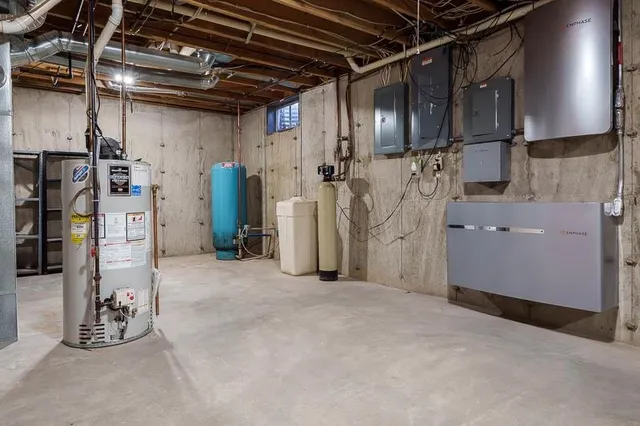 $530,000 | 7334 Hawthorne Ridge, Roscoe, IL 61073