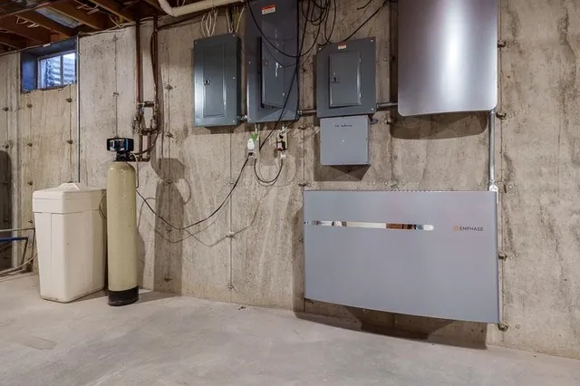 $530,000 | 7334 Hawthorne Ridge, Roscoe, IL 61073