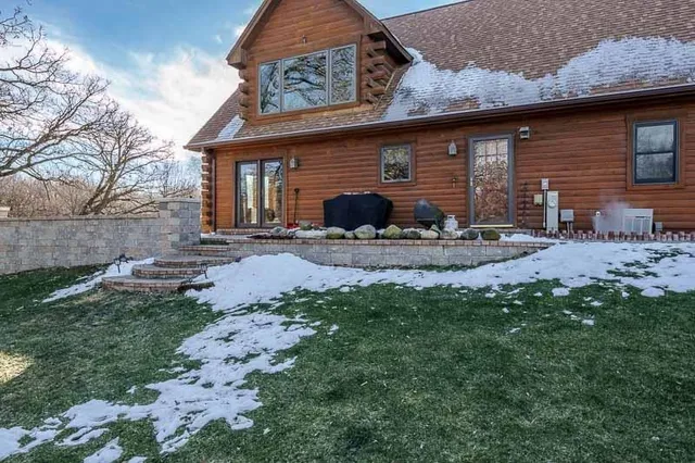 $530,000 | 7334 Hawthorne Ridge, Roscoe, IL 61073