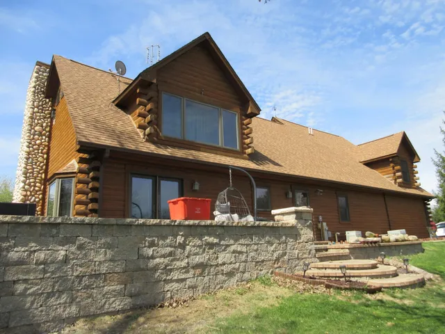 $530,000 | 7334 Hawthorne Ridge, Roscoe, IL 61073