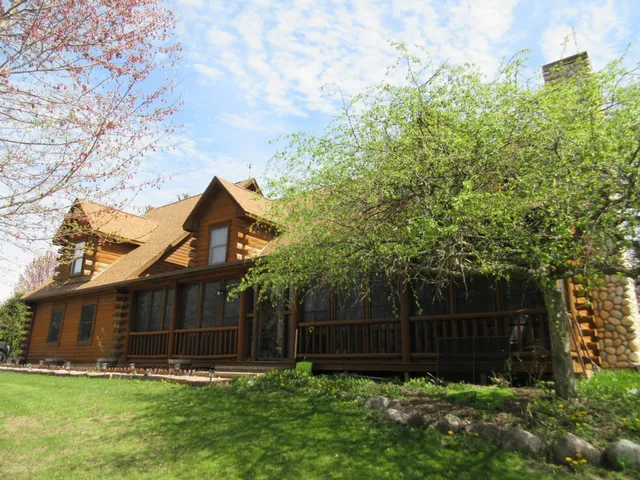 $530,000 | 7334 Hawthorne Ridge, Roscoe, IL 61073