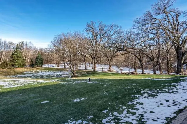 $530,000 | 7334 Hawthorne Ridge, Roscoe, IL 61073