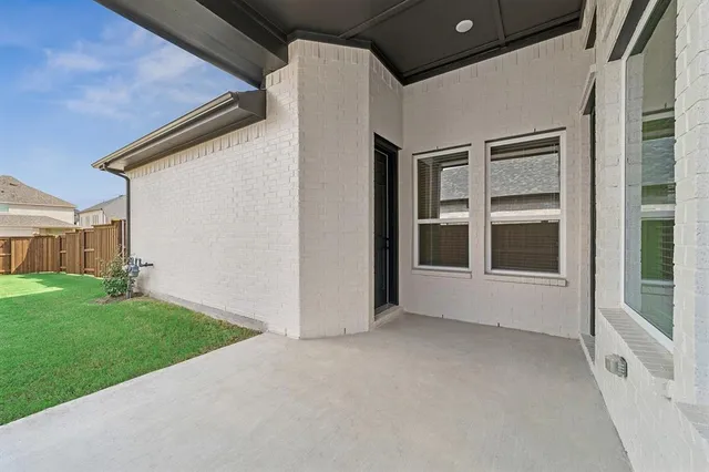 $449,990 | 1913 Wynne Drive, Van Alstyne, TX 75495