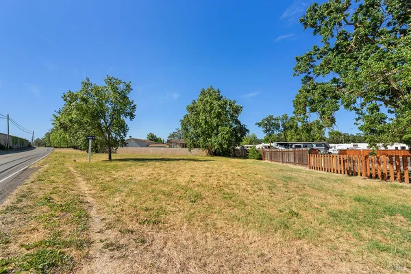 $99,950 | 8185 Old Redwood Highway, Windsor, CA 95492
