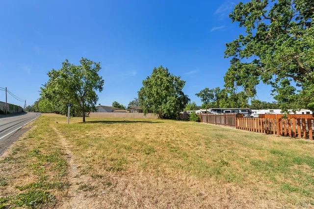 $99,950 | 8185 Old Redwood Highway, Windsor, CA 95492