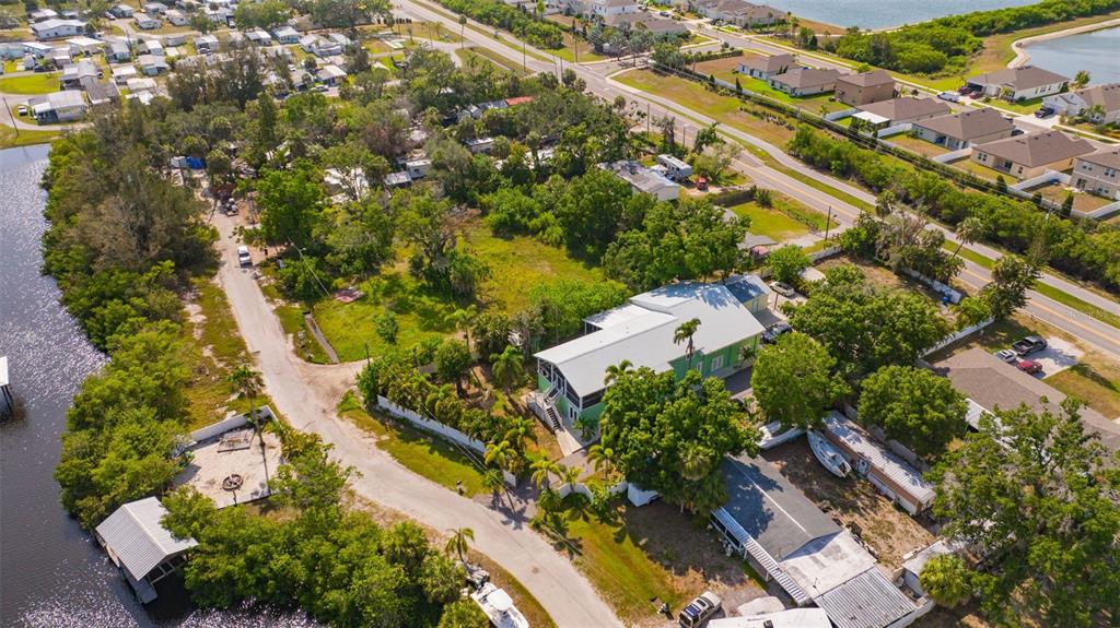 826 West Shell Point Road Ruskin, FL 33570 - Photo 26 of 32
