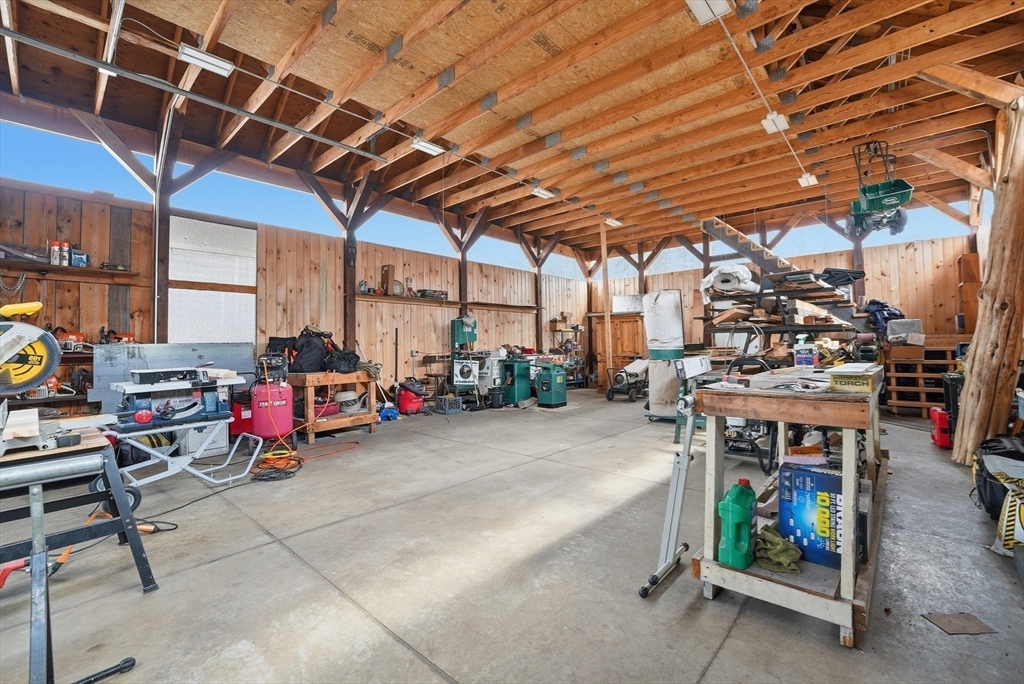 1016 Chestnut Street Palmer, MA 01069 - Photo 11 of 33