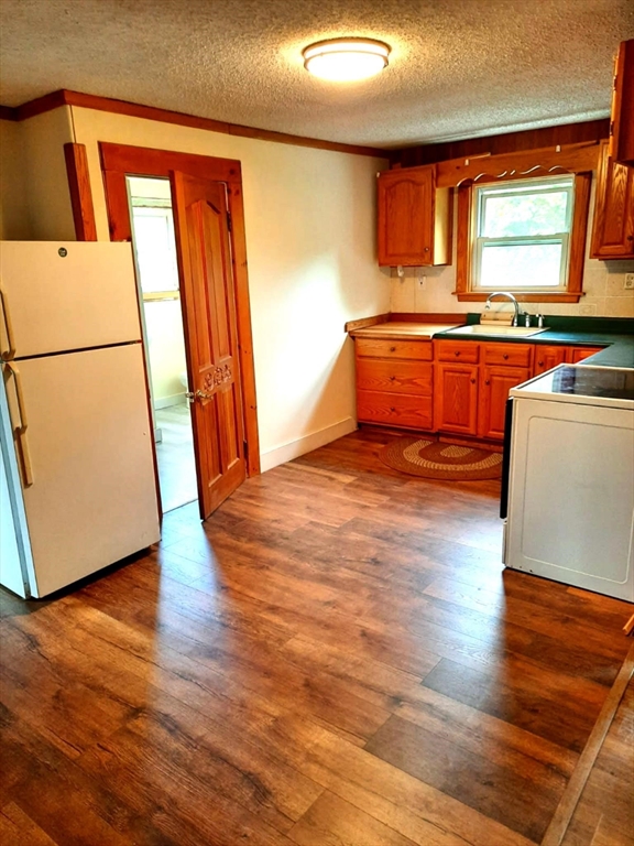 1016 Chestnut Street Palmer, MA 01069 - Photo 29 of 33