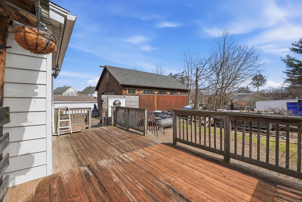 1016 Chestnut Street Palmer, MA 01069 - Photo 7 of 33