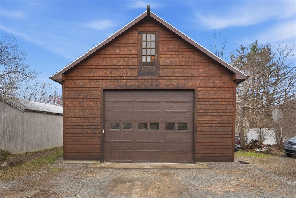 1016 Chestnut Street Palmer, MA 01069 - Photo 9 of 33