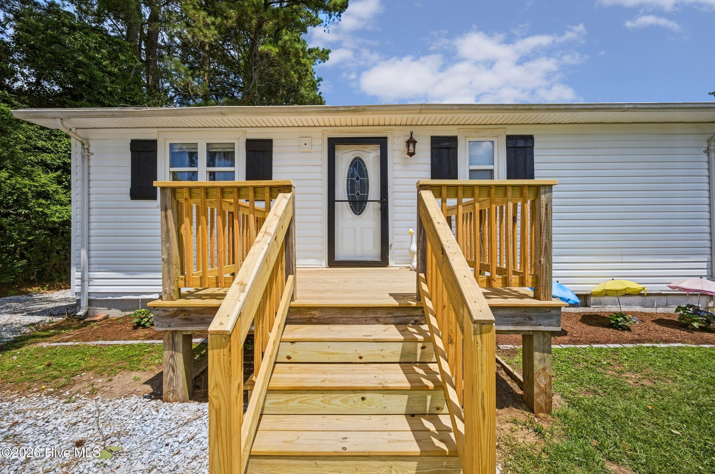 117 Bryan Road Knotts Island, NC 27950 - Photo 4 of 26